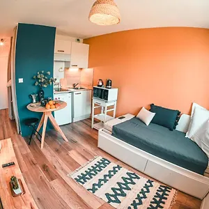 studio-falquet-proche-vieille-ville.hotels-rhonealpes.com/